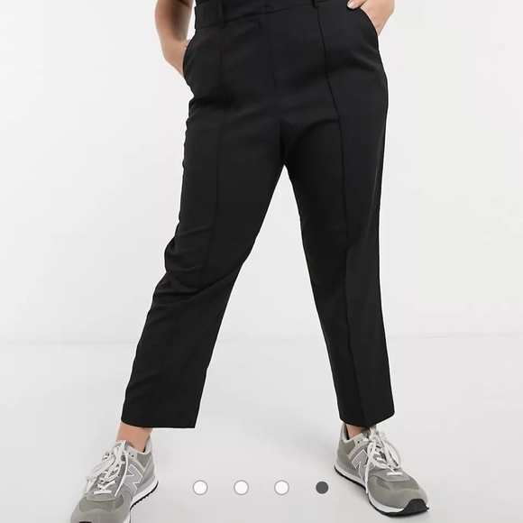 ASOS DESIGN Curve tailored smart mix & match cigarette pants in black - Picture 4 of 5